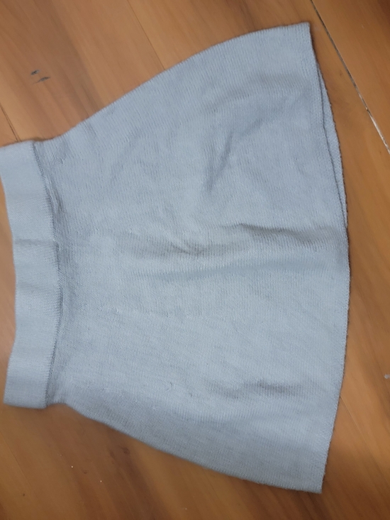 crown & ivy Dresses & Skirts - crown & ivy Cobona  Light Grey  A-Line Knit Skirt Excellent Condition Size XS